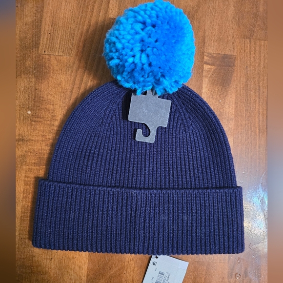 Coach Beanie - Picture 3 of 5